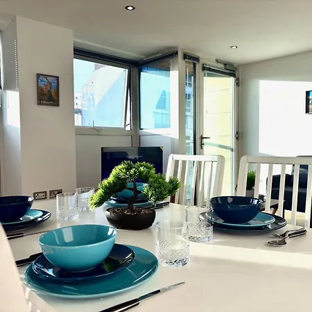 Apartamento Bright Centre 2-bed With View York