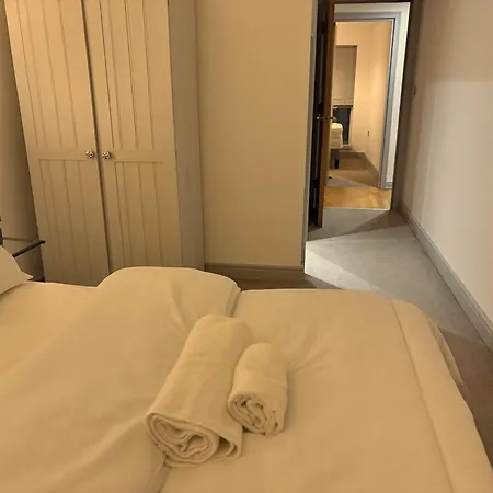 Bright Centre 2-bed With View Apartment York