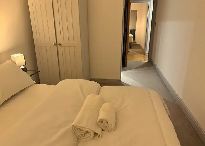 Bright Centre 2-bed With View Apartment York