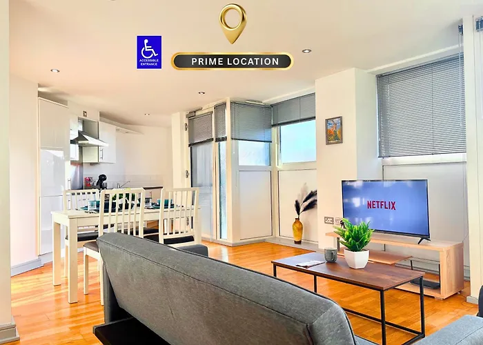 Bright Centre 2-bed With View - Location In Town *